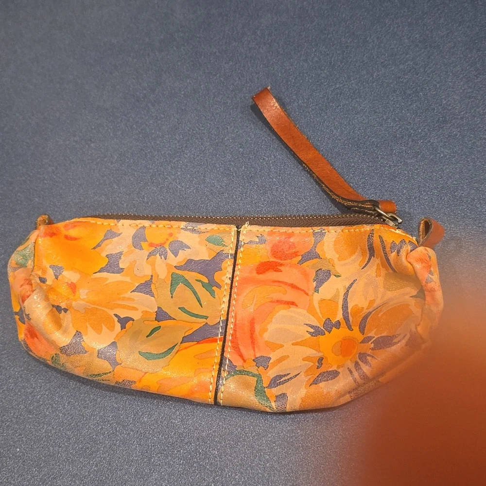 Patricia Nash leather Floral cosmetic bag - Picture 4 of 4